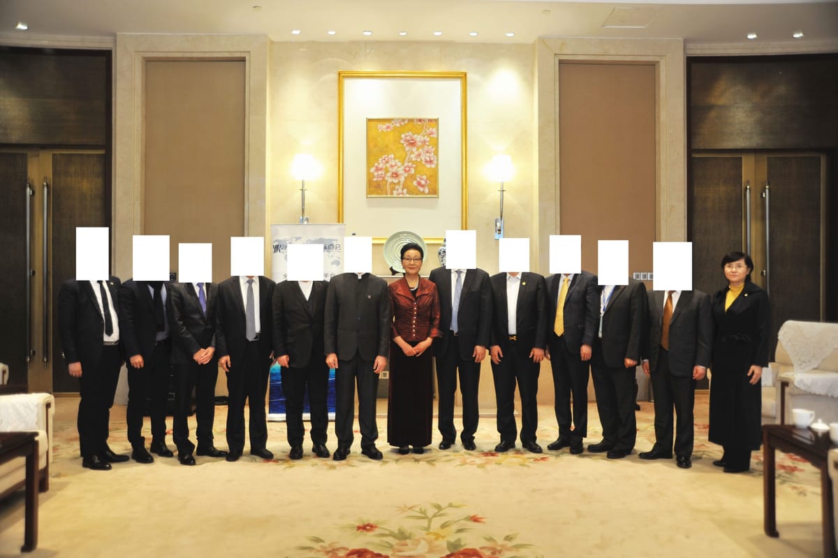 在网络合照中寻找女性身影, image 4
