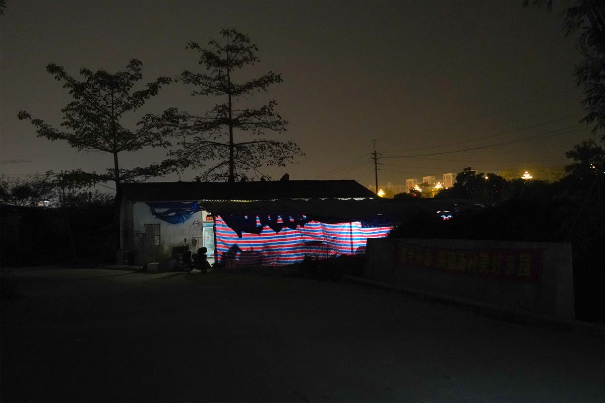 The House by Day, the House by Night — Night, 7