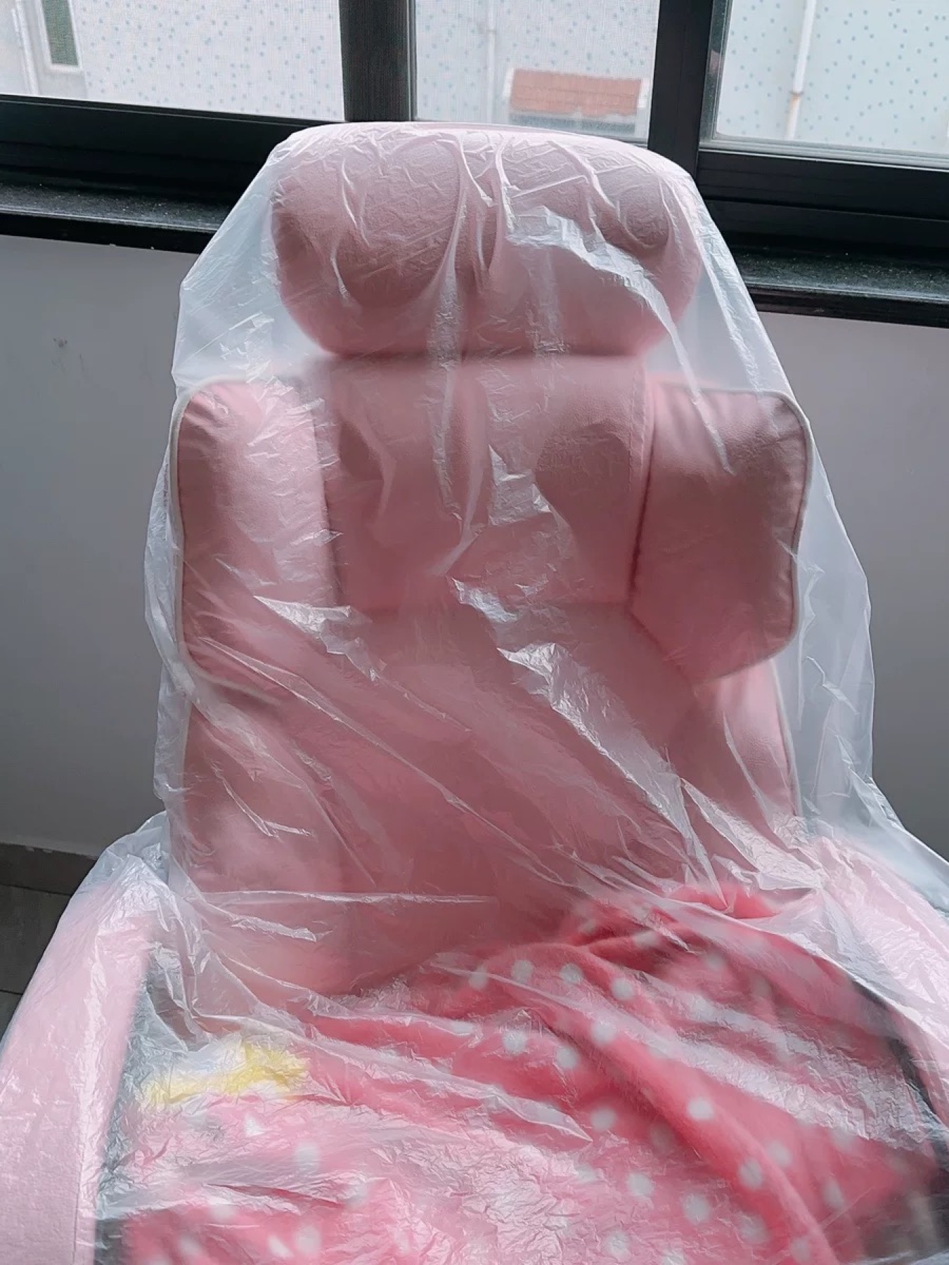 Taobao Review Photos as a Form of Typological Photography (淘宝返图作为一种类型化摄影) by Yan Jiacheng (闫家成), artwork image 4